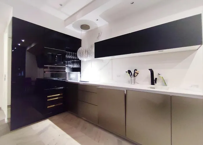 Downtown With A View Apartmán