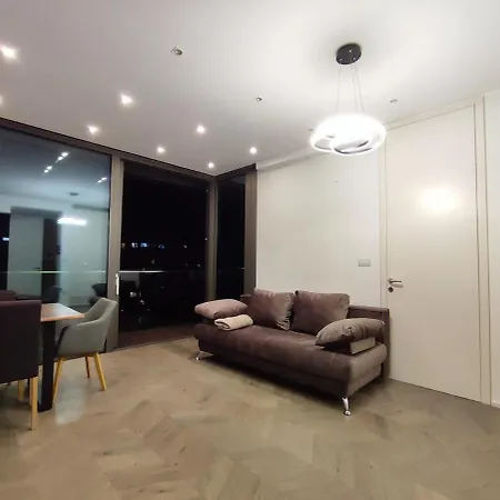 Downtown With A View Διαμέρισμα *